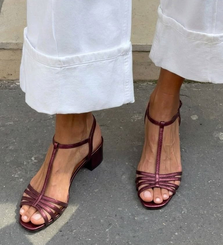 Allegra | Arany Szandálok Mindennapi Elegancia
