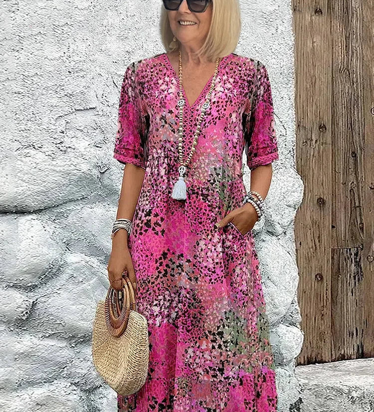 Dorina | V-kivágású ruha mintával